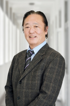 岡田 善幸 写真
